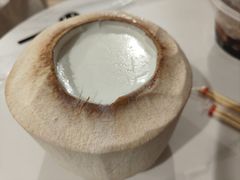 -志龙皇冠吃货椰子铺