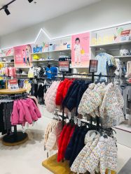 -爱婴室(绍兴柯桥万达华润万家店)