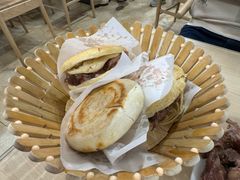 -闫家驴肉老店(华电一校店)