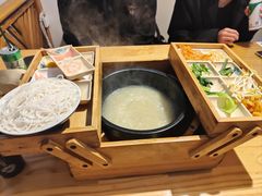 -勺子米线·云南传统小吃市集(四方街店)