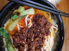-丽虹云南过桥米线(兴工街店)
