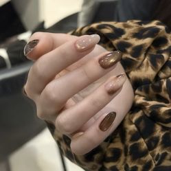 -桃色美甲沙龙