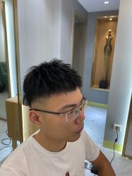 -发饰美男士增发补发假发定制店