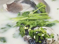 -天乐农家鱼头王(天目湖店)