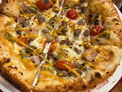 超级汉堡-Tube station站点比萨(王府井百货店)