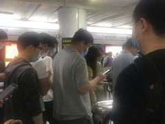 -陆家浜路(地铁站)