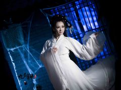 -九月鹰飞汉服摄影工作室