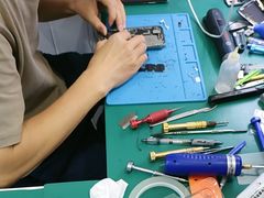 -鸿准通信科技·忠诚手机电脑维修中心(三林店)