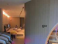 -涨巢·潮玩水疗局