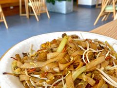 干炒牛河-禾气食店