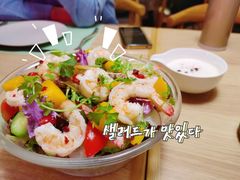 脆甜鲜虾沙拉-幸薈飯堂