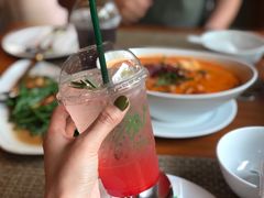 野莓气泡水-Chom Cafe and Restaurant