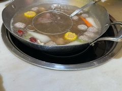 -左庭右院鲜牛肉火锅(浦江欢乐颂店)