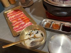 -围炉肉舍•炭烤活鳗•丹东海鲜烤肉(步行街店)