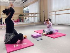 -炫艺舞蹈培训中心(枫尚奥特莱斯店)