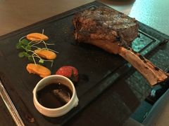 -恰餐厅及酒吧 CHAR Bar & Grill (北京丽都皇冠假日店)