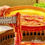 人均不过百，实现和牛烧肉自由，还有帅气小哥帮