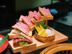 -山川小町·极番烧肉(新地假日广场店)