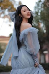 -Renee芮亦婚纱(原丽莎)