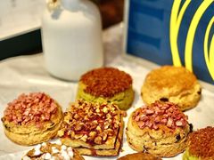 -SKROLL卡特司库·蛋糕定制·生吐司·司康(古北程家桥店)