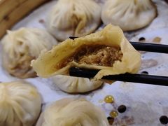 蟹黄汤包-食惠里小笼包面馆(越秀店)