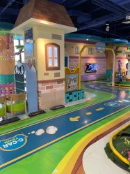 -纽西卡汽车小镇(大悦城店)