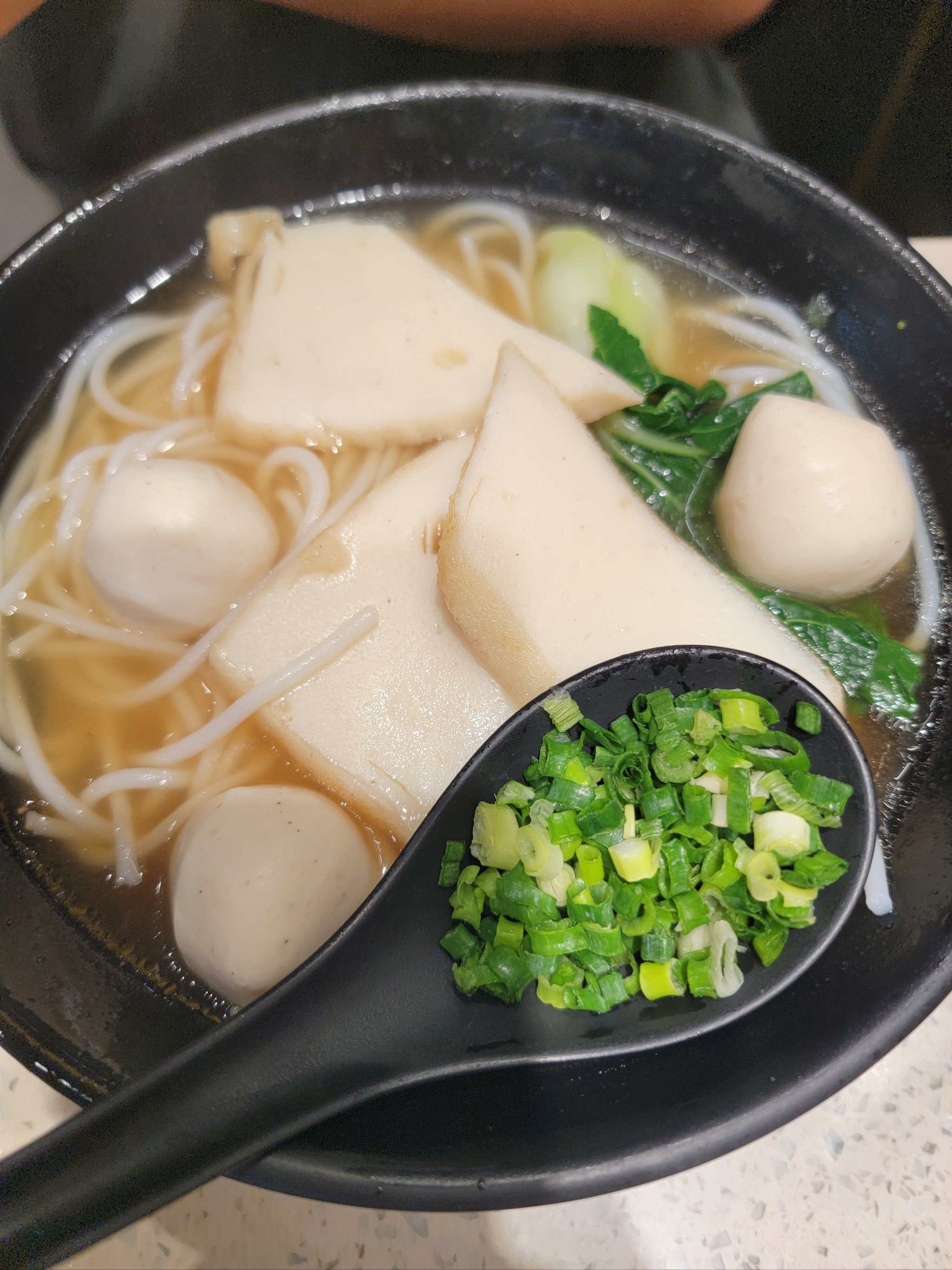 香港雞記潮州麵食 老板来一碗鱼丸粗面