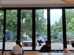 -J Create城市露营咖啡·简餐·宠物(上海动物园店)