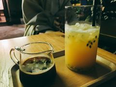 百香果冰美式-转山咖啡(松柏社区店)