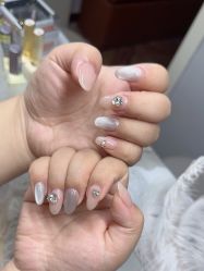 -小黑瓶美甲美睫