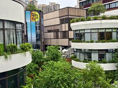 -瑞虹新天地月亮湾