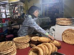 -布尔津河堤夜市