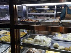 面包甜点陈列柜-聚德华天护国寺小吃(甜水园店)