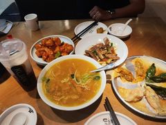 -宽鲜锅贴家常菜(永旺东部购物中心香港中路店)