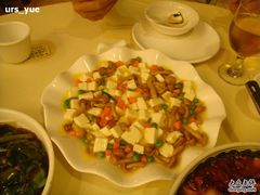 什么菇烩豆腐-新南华大酒店(广中店)