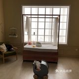 店铺主打儿童+孕妇+全家福的摄影 环境属于工业风