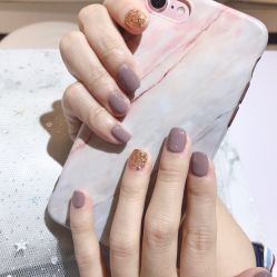 -杨美丽·美甲美睫