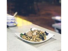 -墨脱石锅椰子鸡•香草鸭•东山羊(大东海店)