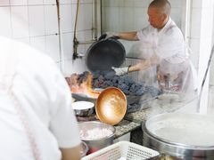 -正宗杨记普洱酸醋米线(总店)