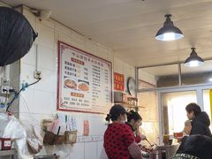 -中山牛肉肥肠粉面馆(军工社区店)