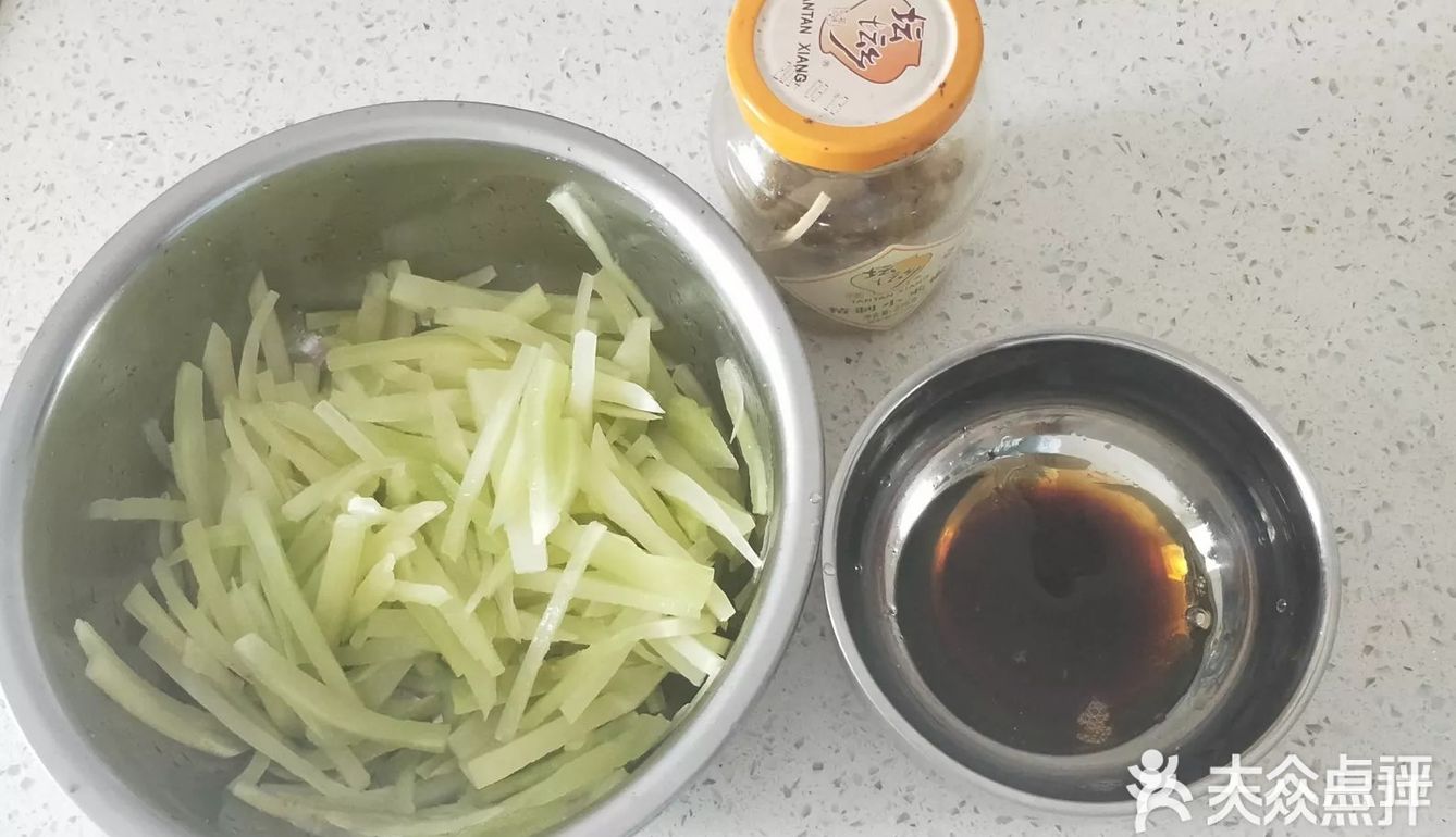 家常菜系列之一泡椒脆青笋