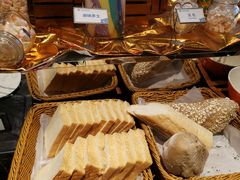-三英温泉度假酒店-自助餐厅