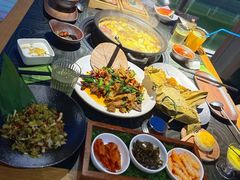 -一朵菌·野生菌探索家火锅(南亚店)