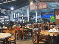 大堂-四川小胡子海鲜(丁村万人海鲜广场店)