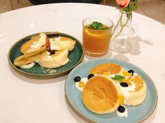 当季水果舒芙蕾松饼-Bai Meow法式西点咖啡