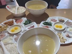 -建新园过桥米线(金碧广场店)