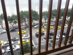 -屋顶顶城市·江景酒店-客房部