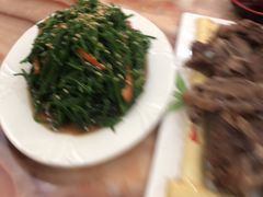 -苏莱特色牛骨滩羊手抓馆(长城东街总店)