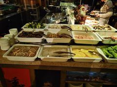 自助取餐区-大中华希尔顿酒店-念自助餐·嗨啤·小龙虾