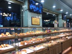 面包甜点陈列柜-新侨三宝乐面包店(崇文门店)